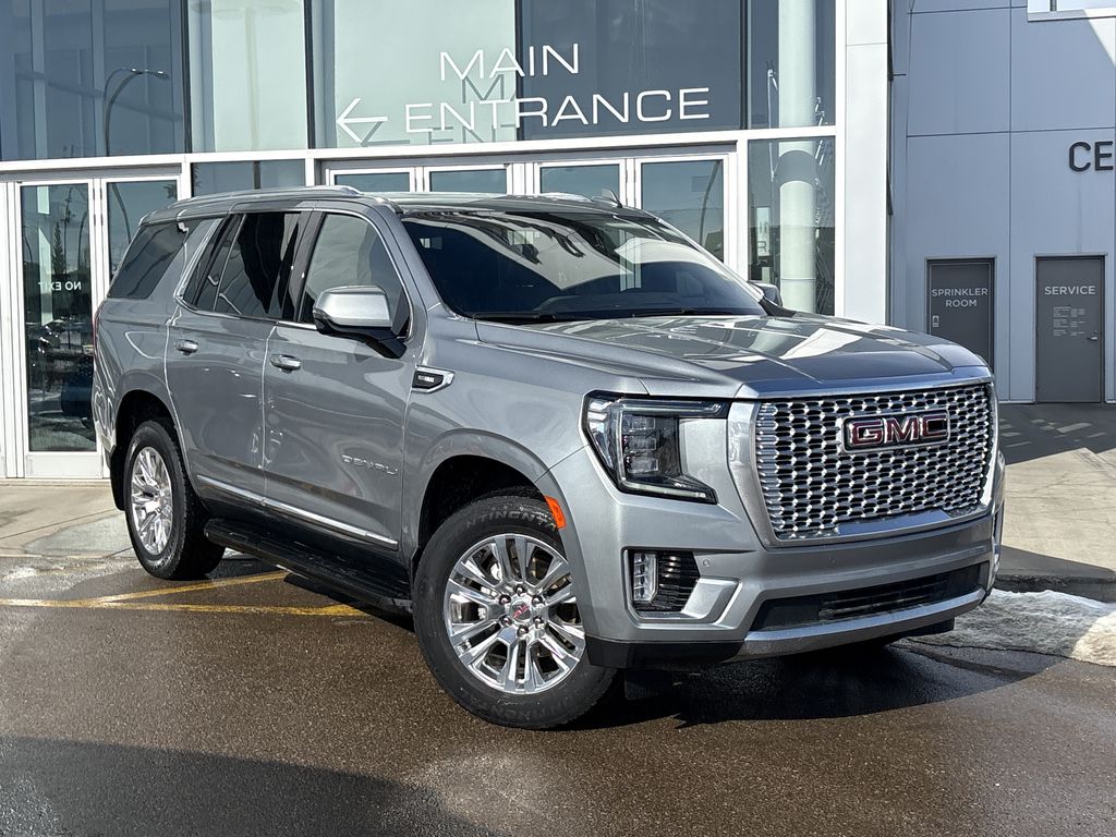 GMC Yukon Denali 4WD